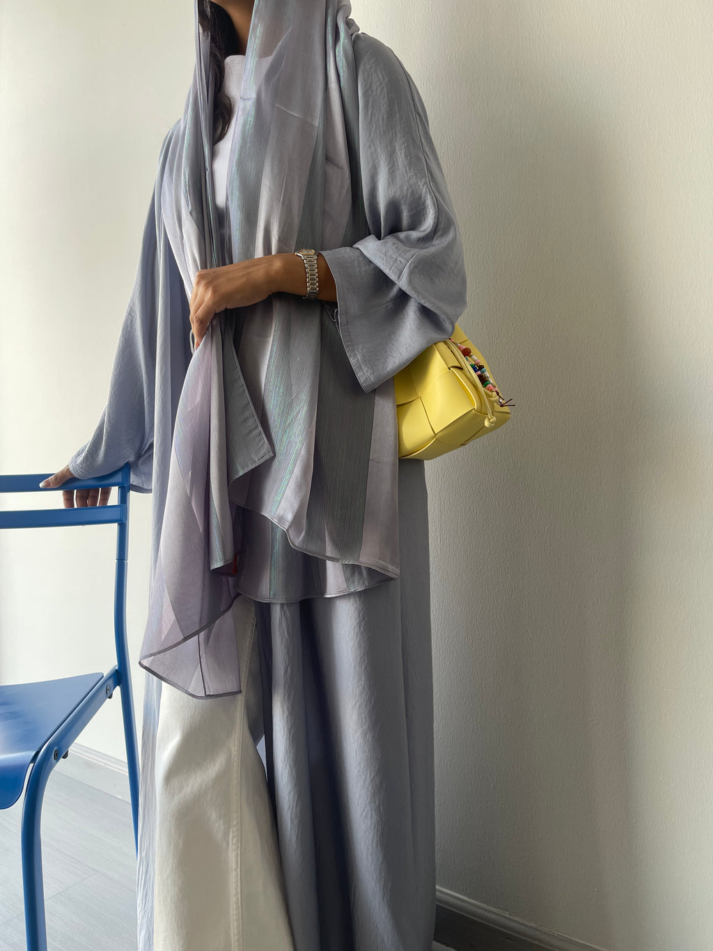 light grey - signture line